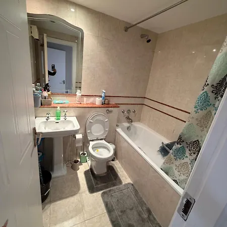 Easystay Apartment *