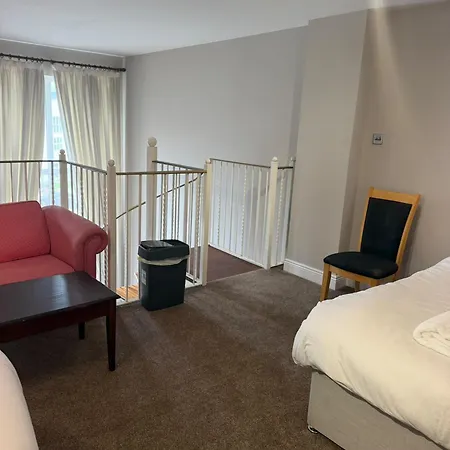 Easystay Apartment *